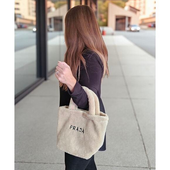 NEW Prada Beauty Teddy Sherpa Tote VIP GWP - Picture 2 of 9